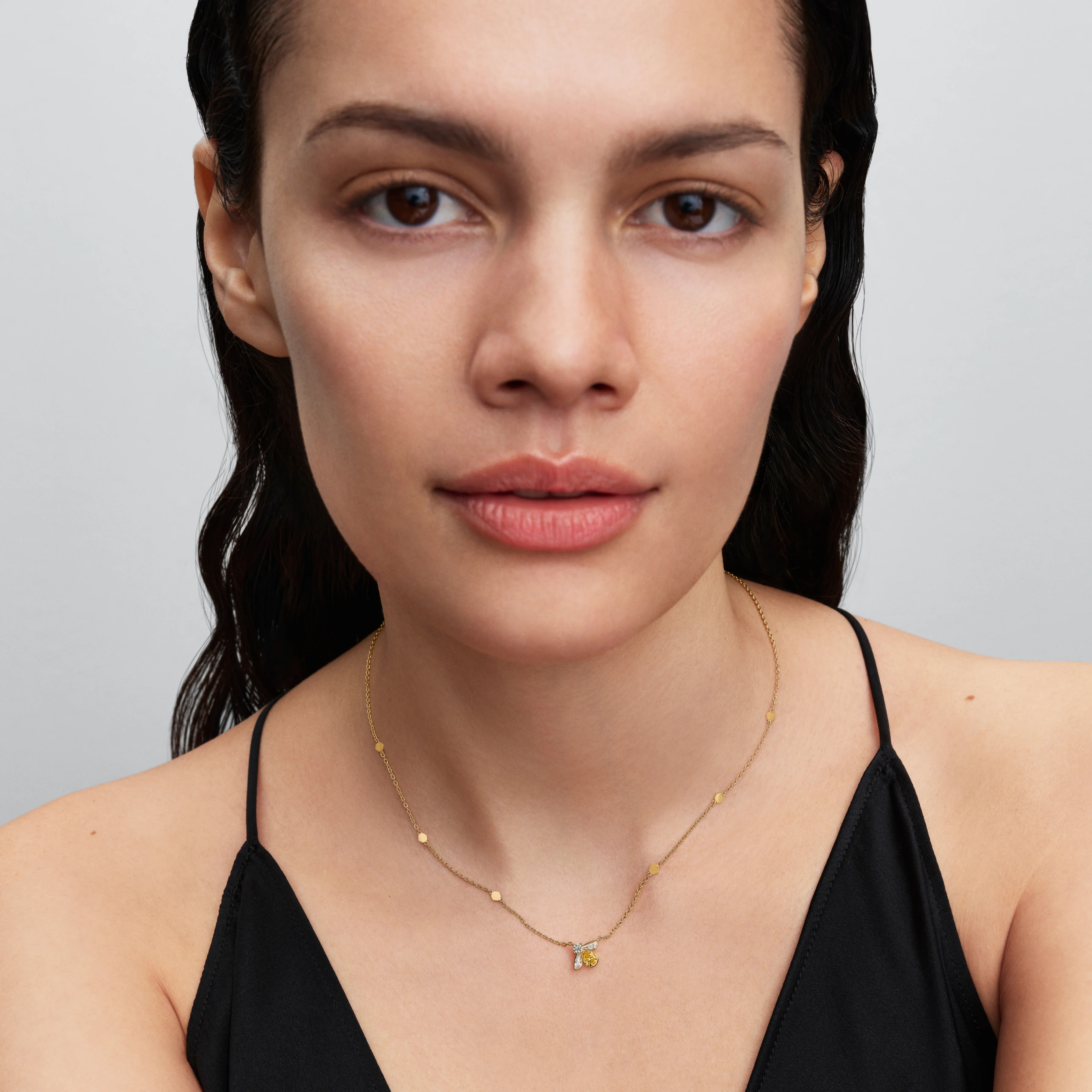 Bee 14K Gold-Plated Collier With Vibrant Yellow And Clear Cubic Zirconia - Image 4