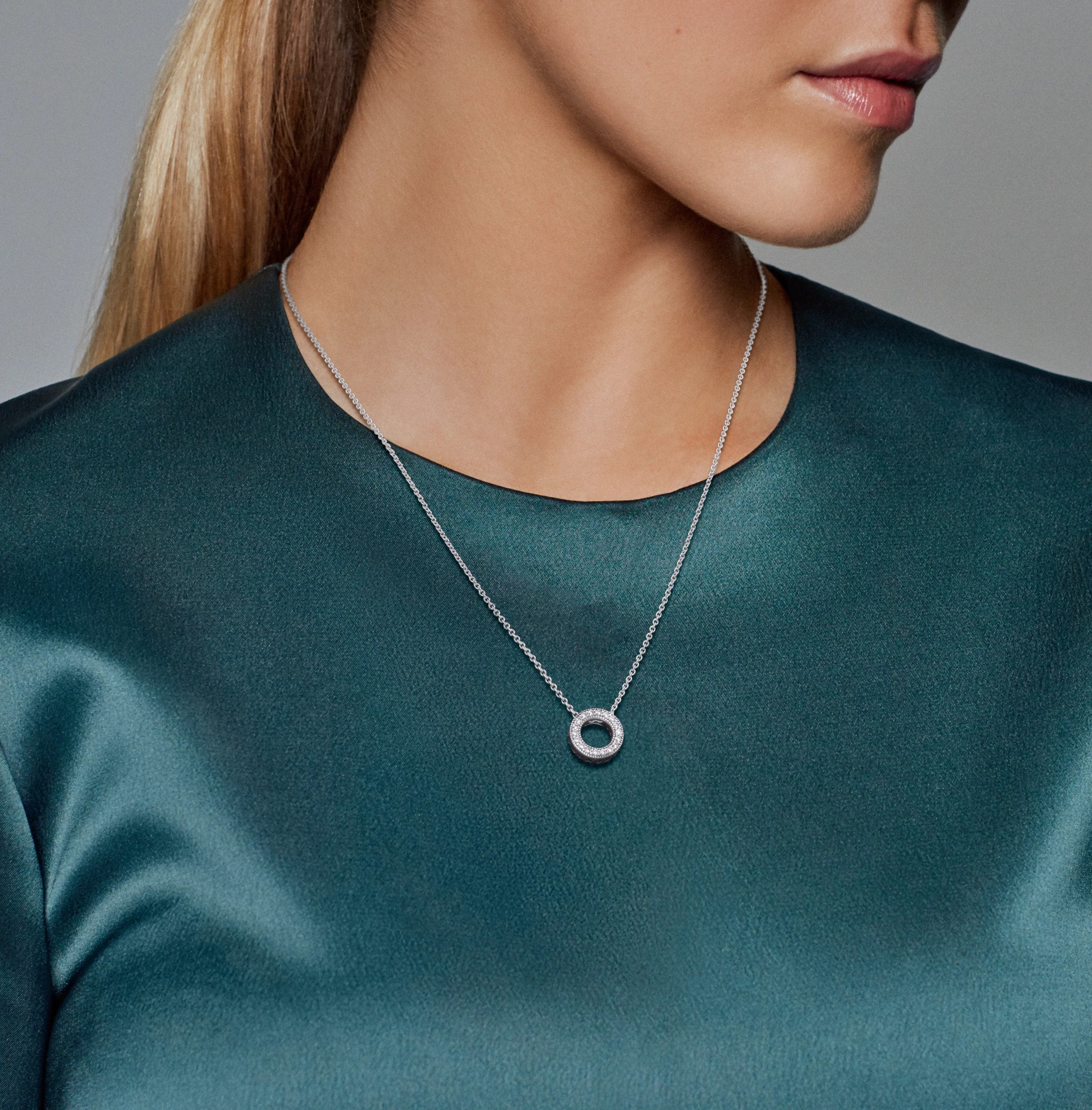 Pandora Logo Reversible Silver Collier With Clear Cubic Zirconia - Image 10